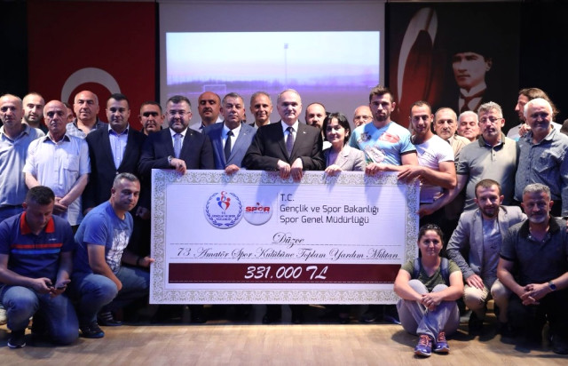 Bakan Özlü’den Amatör Spor Kulüplerine Destek