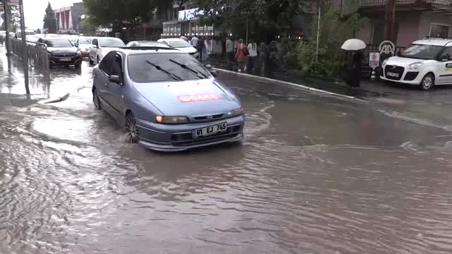 Sağanak Hayatı Olumsuz Etkiledi