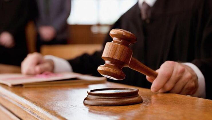 ABD Yüksek Mahkemesi’nden, kız kadrosunda oynaması yasaklanan 12 yaşındaki trans öğrenci lehine karar