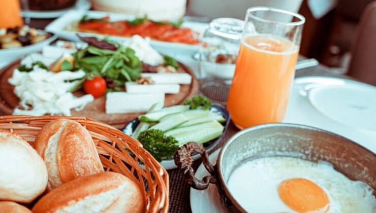 Kahvaltıya ne yapabilirim? Lezzetli ve kolay kahvaltı tanımları