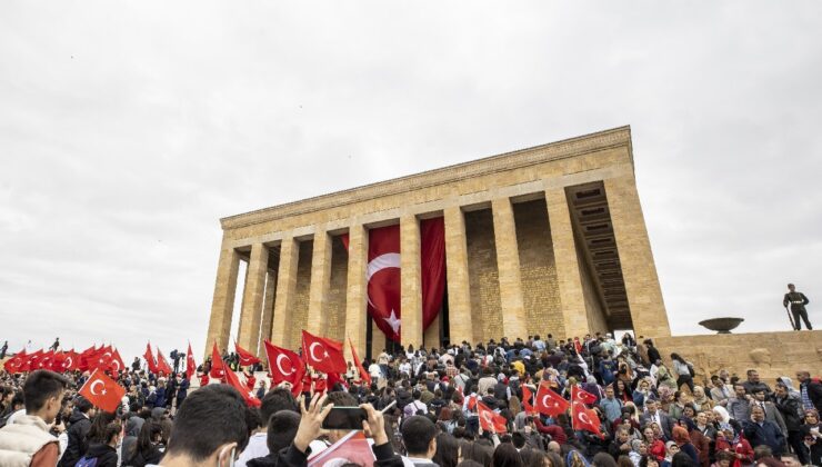 10 Kasım Atatürk’ü Anma Mesajları! En Hoş Atatürk Kelamları