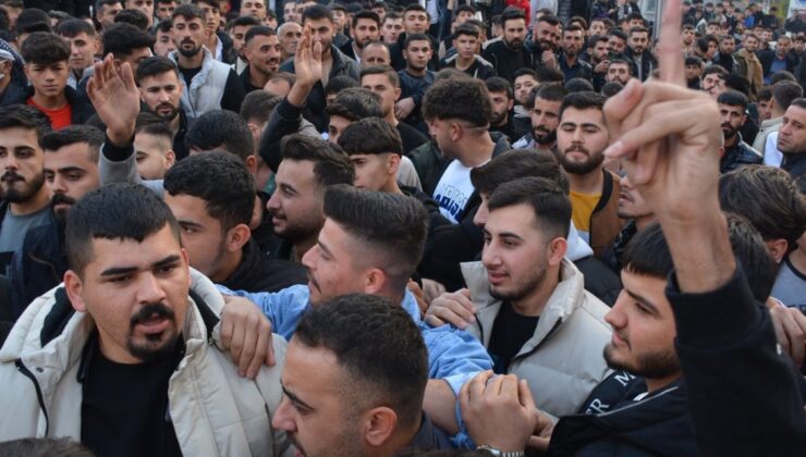 Şırnak’ın Ortasında Kuran-ı Kerim Yırtıp Küfretti: Linçten Polis Kurtardı