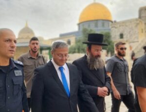 Hamas’ın suikast listesindeki bakan Kudüs’e baskın düzenledi