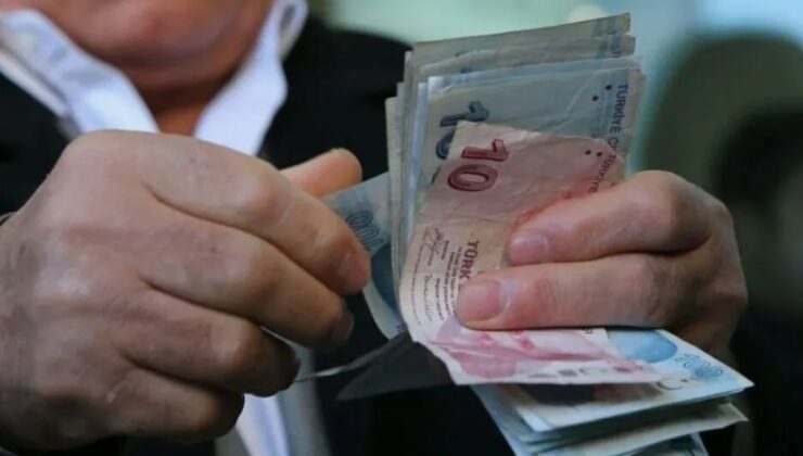 Resmi açıklama geldi: Emeklilerin hesabına 2.100 TL yatırıldı