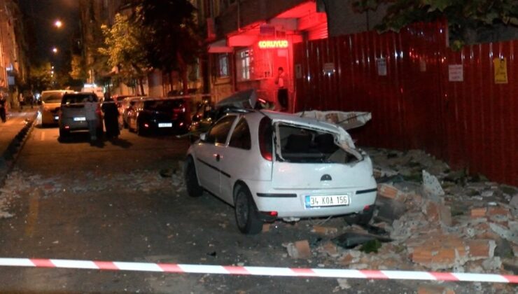 İstanbul’da bir binanın çatısı çöktü