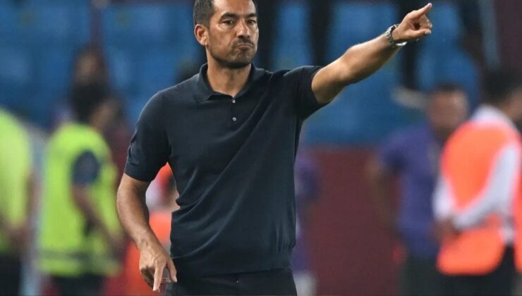 Beşiktaş-Göztepe. Birinci 11 muhakkak oldu. Van Bronckhorst kararını verdi