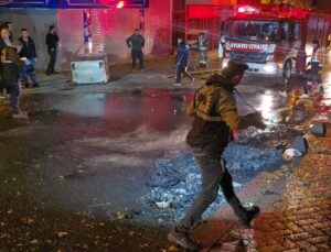 Küçükçekmece’de müsaadesiz protesto gösterisi düzenleyen 5 kişi gözaltına alındı