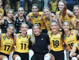 VakıfBank THY’yi geriden gelip yendi