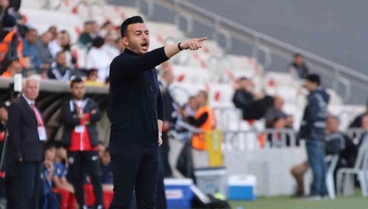 5-1’lik galibiyetle başladı üst üste 5 maç kaybedince kibar kibar kovdular: Teşekkürü unutmadılar