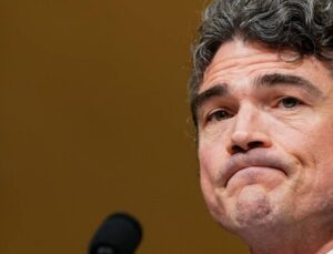 Trump cephesi bu defa de istifa eden Kent’i amaç aldı: Kapalı bilgi sızdırıyordu