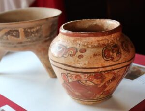 4 dolara aldığı vazo yüzlerce yıllık tarihi eser çıktı: Müzeye konuldu