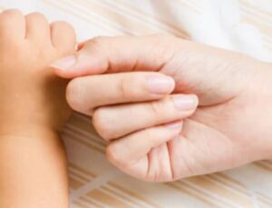 Anne tek yumurta ikizleriyle ilgi yaşadı! Baba DNA testiyle bile bulunamadı