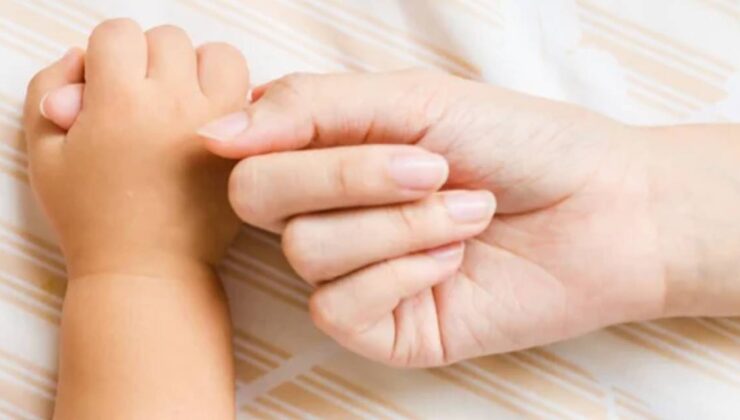 Anne tek yumurta ikizleriyle ilgi yaşadı! Baba DNA testiyle bile bulunamadı