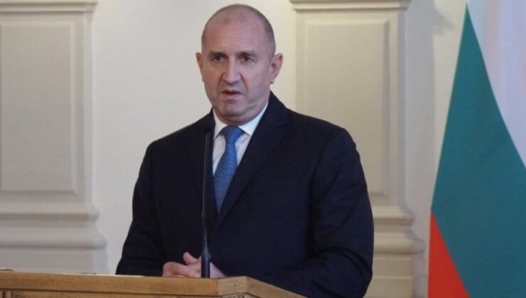 Eski cumhurbaşkanı yeniden seçildi