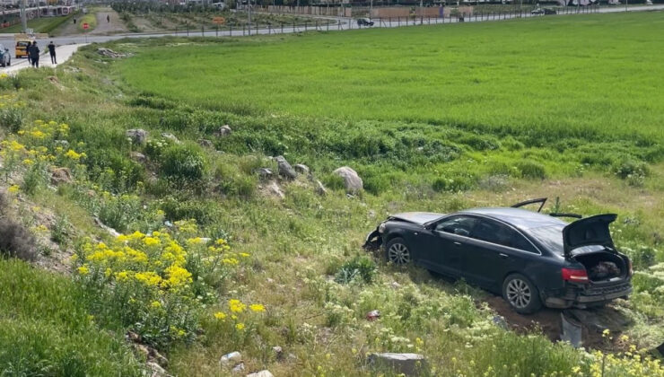 Polisin ‘dur’ ihtarına aldırış etmedi: Arabasıyla şarampole yuvarlandı