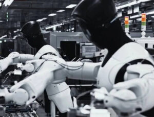 Robot çalışanlar alana indi! Canlı yayında test edildi
