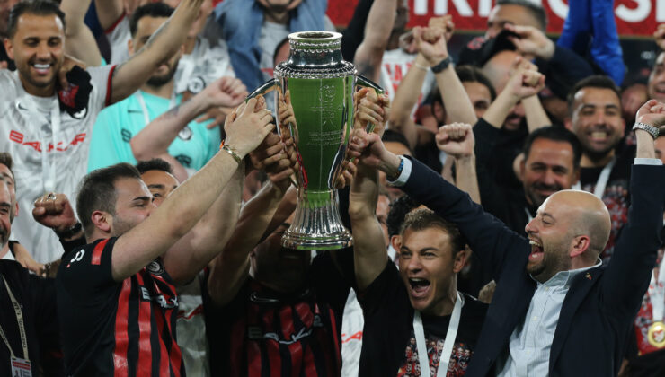 Çorum FK dağılıyor