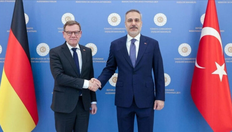 Hakan Fidan Alman meslektaşıyla görüştü