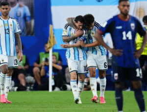 Dünya Arjantin Yeşil Burun maçındaki skandalları konuşuyor: Messi elenmesin diye mi?