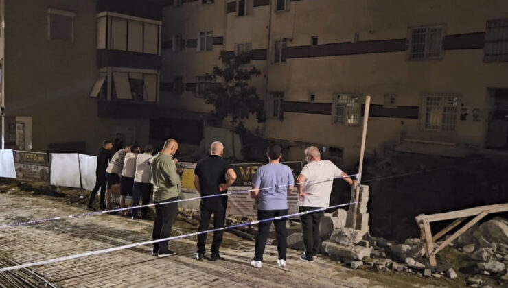 Kolonlarından ses gelen bina boşaltıldı: Sakinler ile müteahhit arasında gerginlik